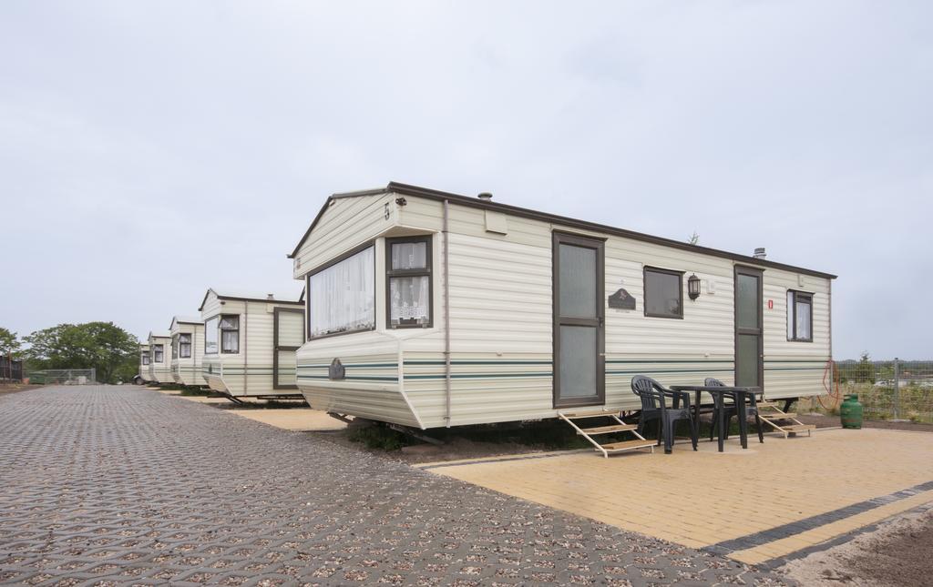 Cuma Camp Vila Sarbinowo Exterior foto